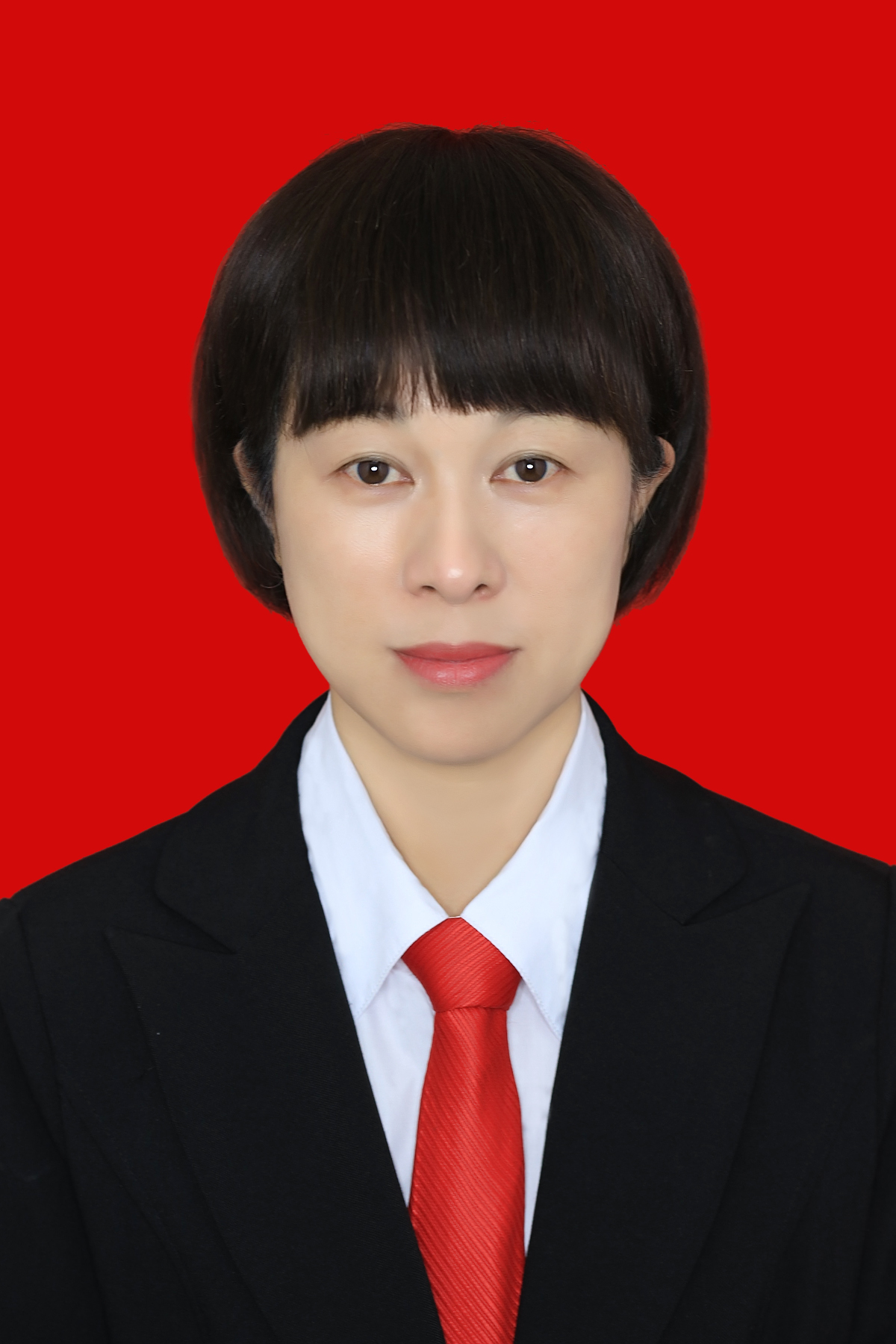 谢芳党组成员副局长