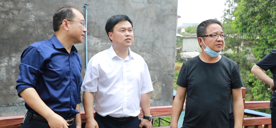 提升美丽乡村建设水平,4月28日,鹤城区政府副区长翟明华带队赴洪江市