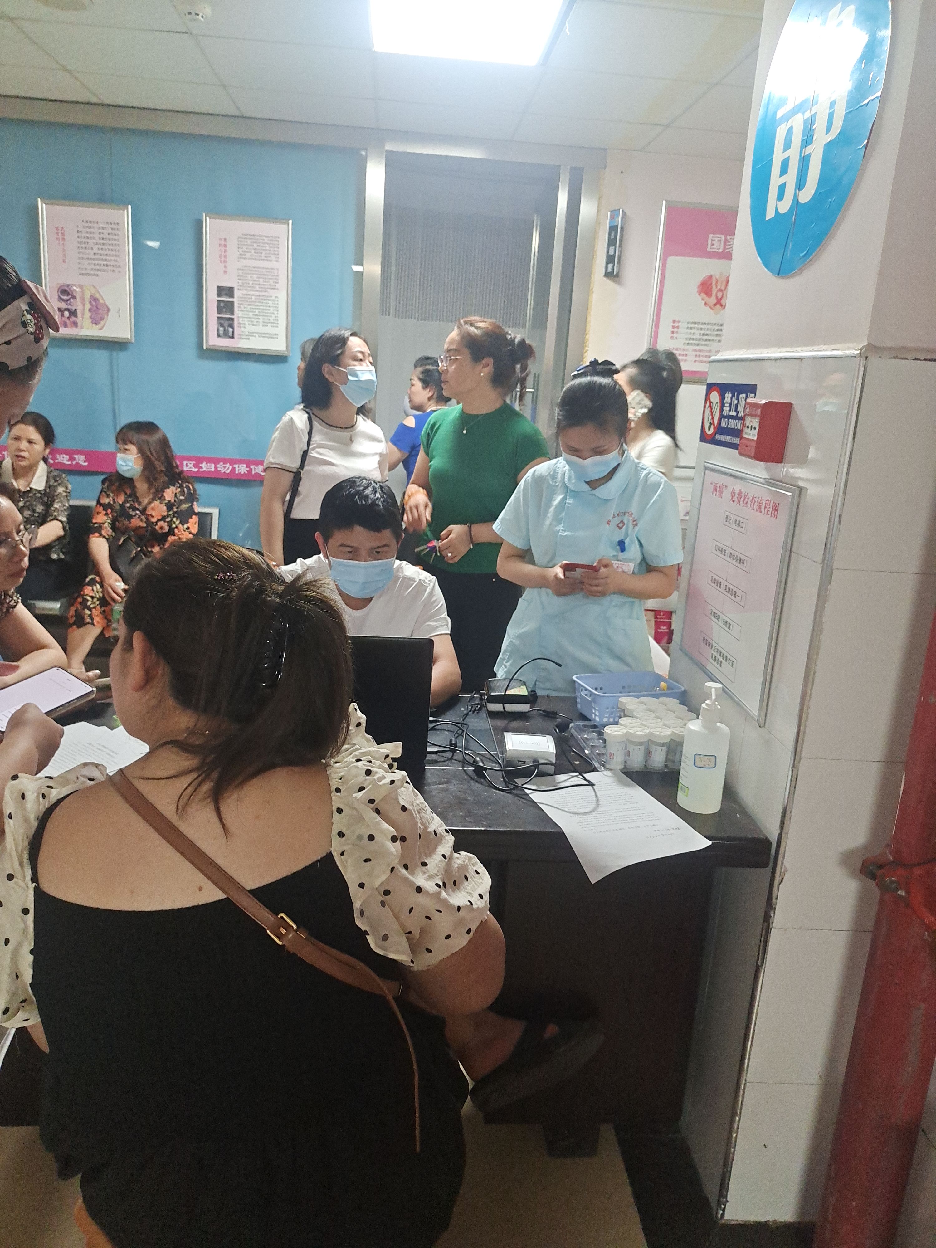 城南街道开展适龄妇女两癌筛查工作